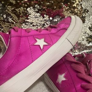 Converse girls